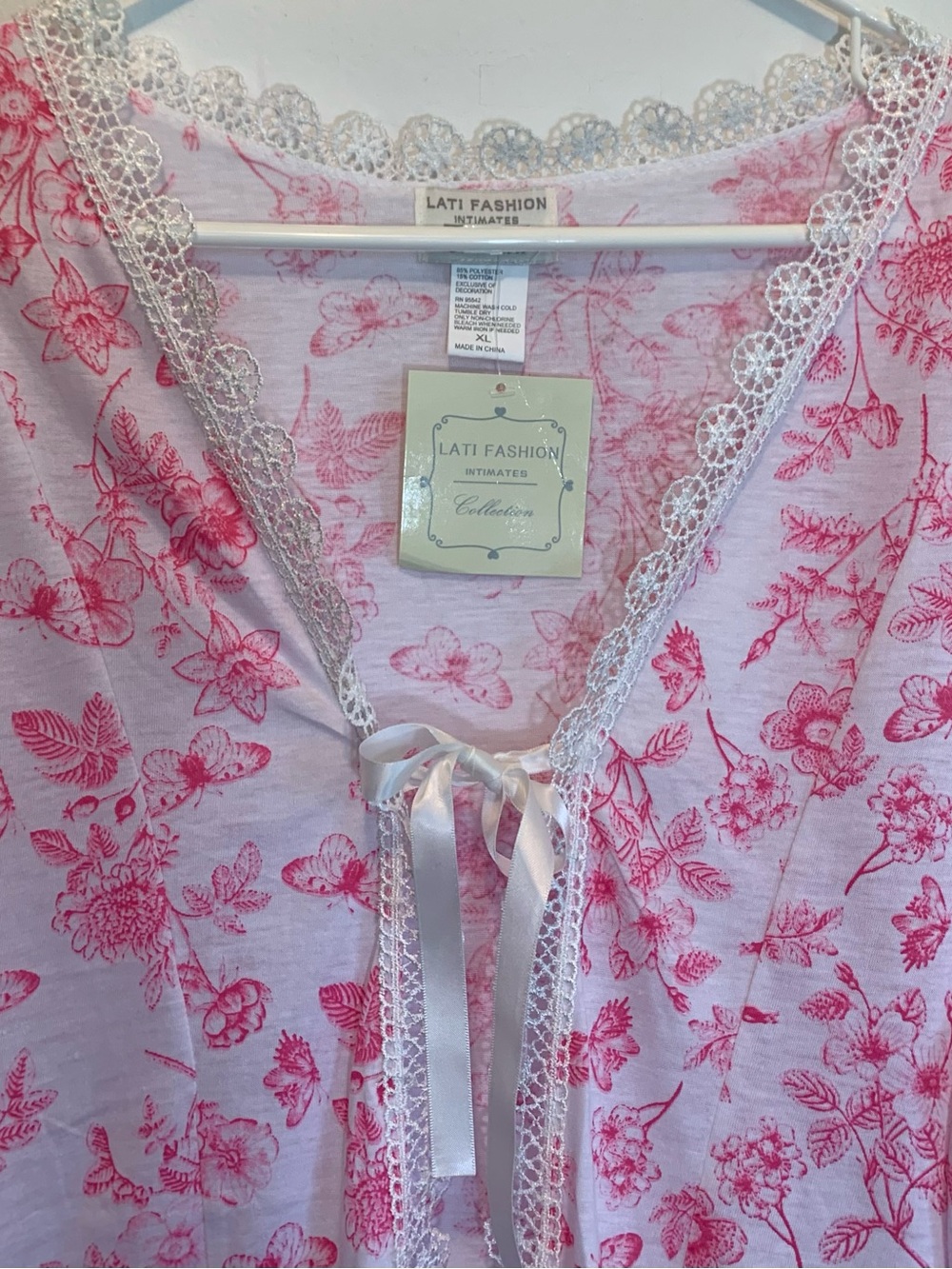 French Country Intimates Pink Floral Butterfly Bed Jacket Loungewear Cardigan - Picture 3 of 6